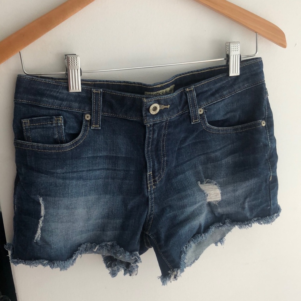 Guess shorts size 27